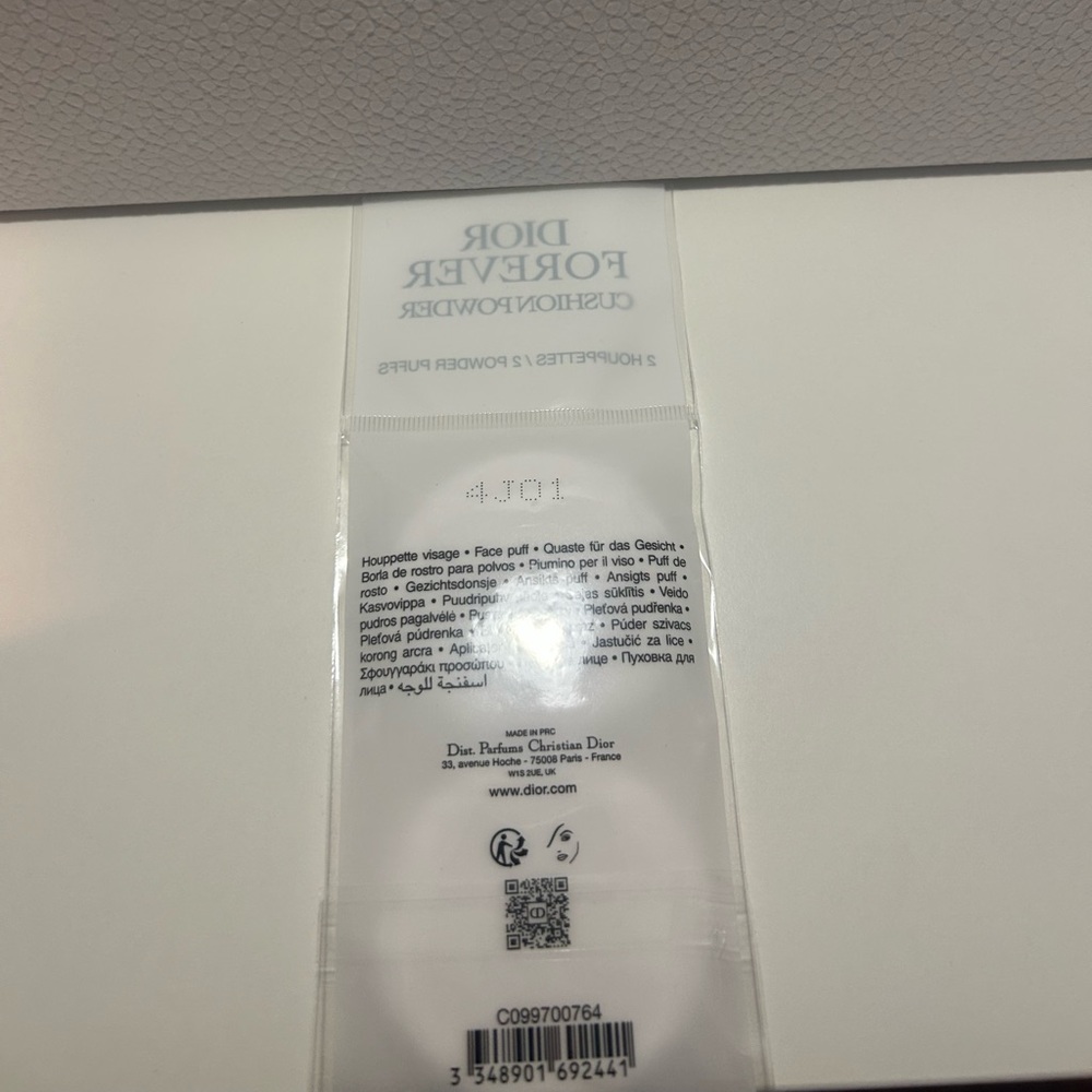 Dior White Cushion Powder Puffs - Picture 2 of 2